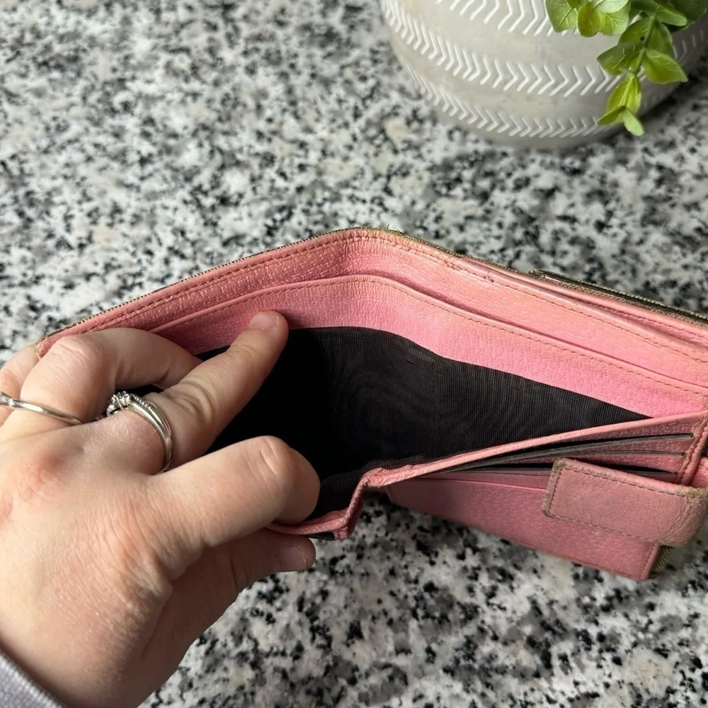 Gucci | Eclipse GG Canvas Compact Wallet - Picture 10 of 14